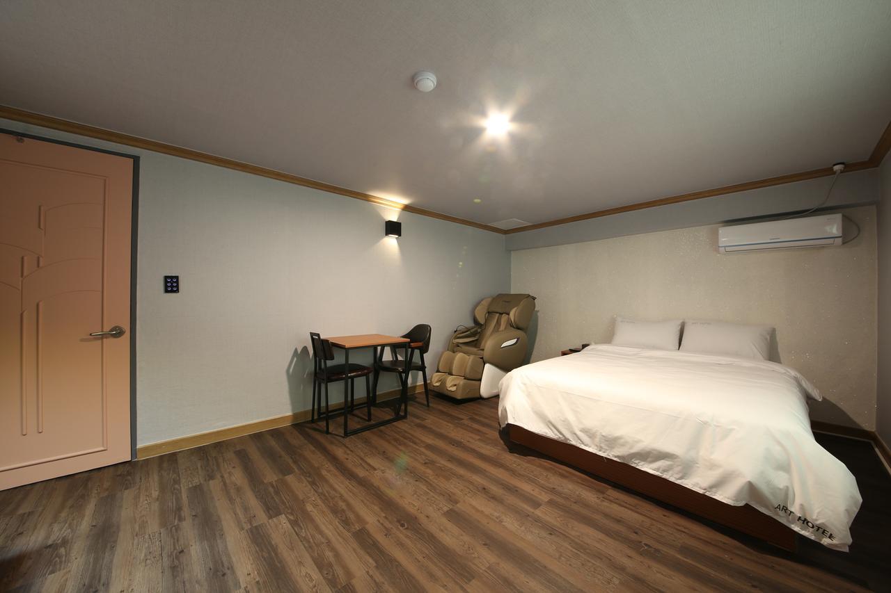 Art Hotel Gumi Eksteriør bilde