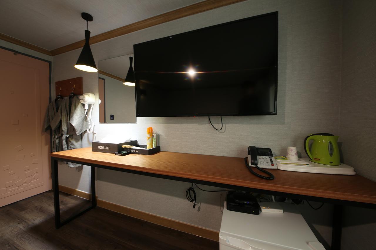 Art Hotel Gumi Eksteriør bilde