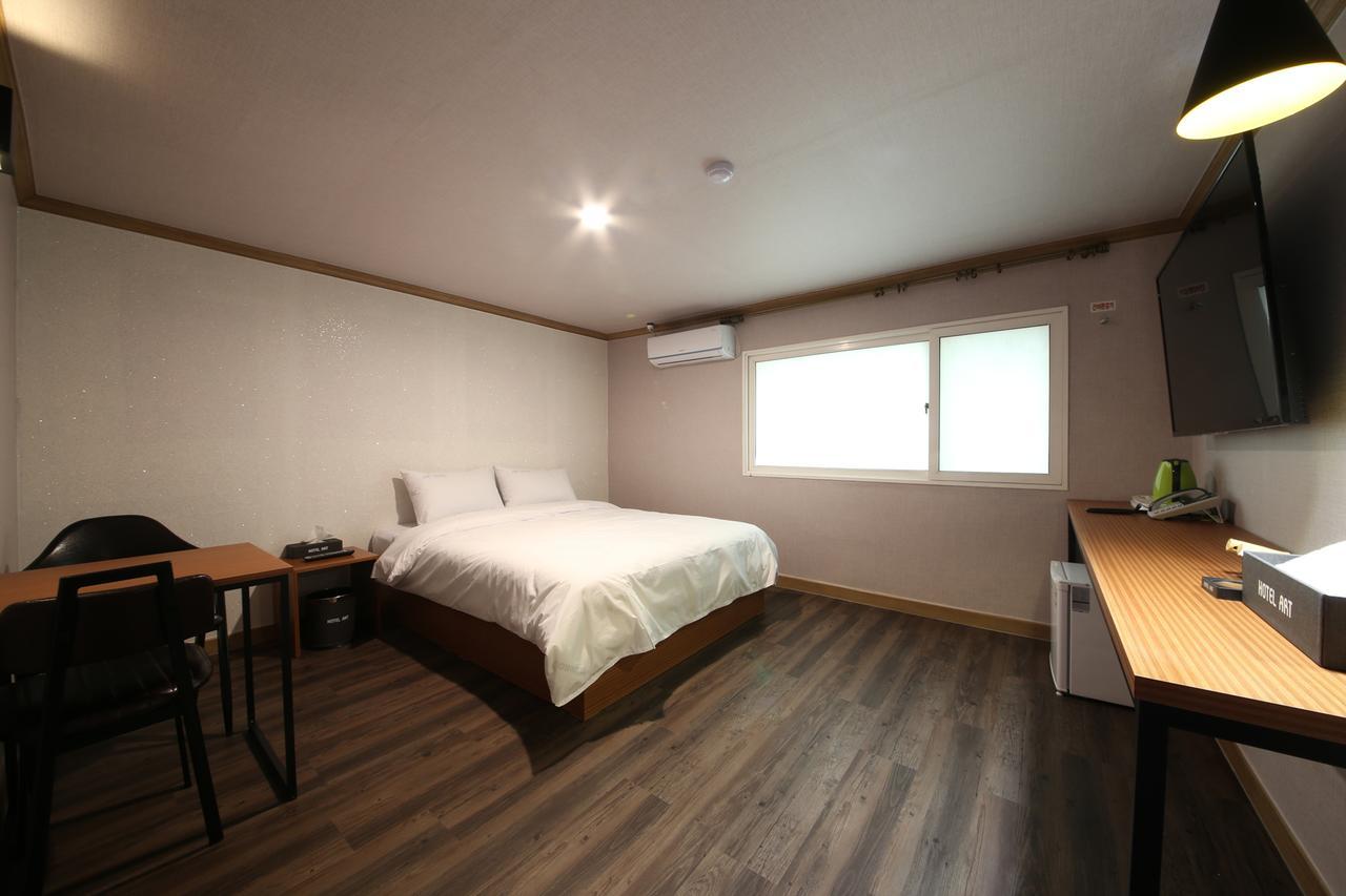 Art Hotel Gumi Eksteriør bilde